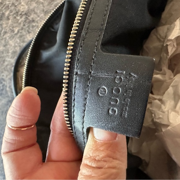 Authentic vintage Gucci Boston Sabrina Ruffle Handbag - Picture 15 of 16